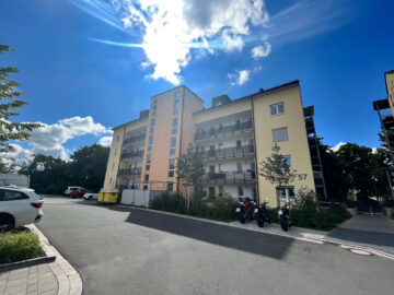 Großzügige 2-Zimmer-DG-Wohnung im Neubau (2020) mit Blick über Fürth, Riemenschneiderstr. 57, 90766 Fürth